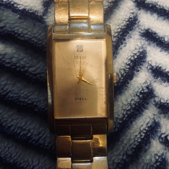 Guess men\'s diamond dial watch